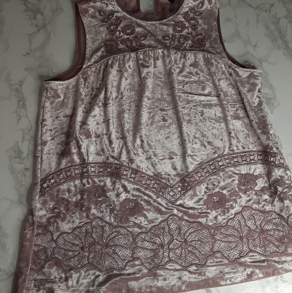 NWOT ADIVA  blush blouse-Large